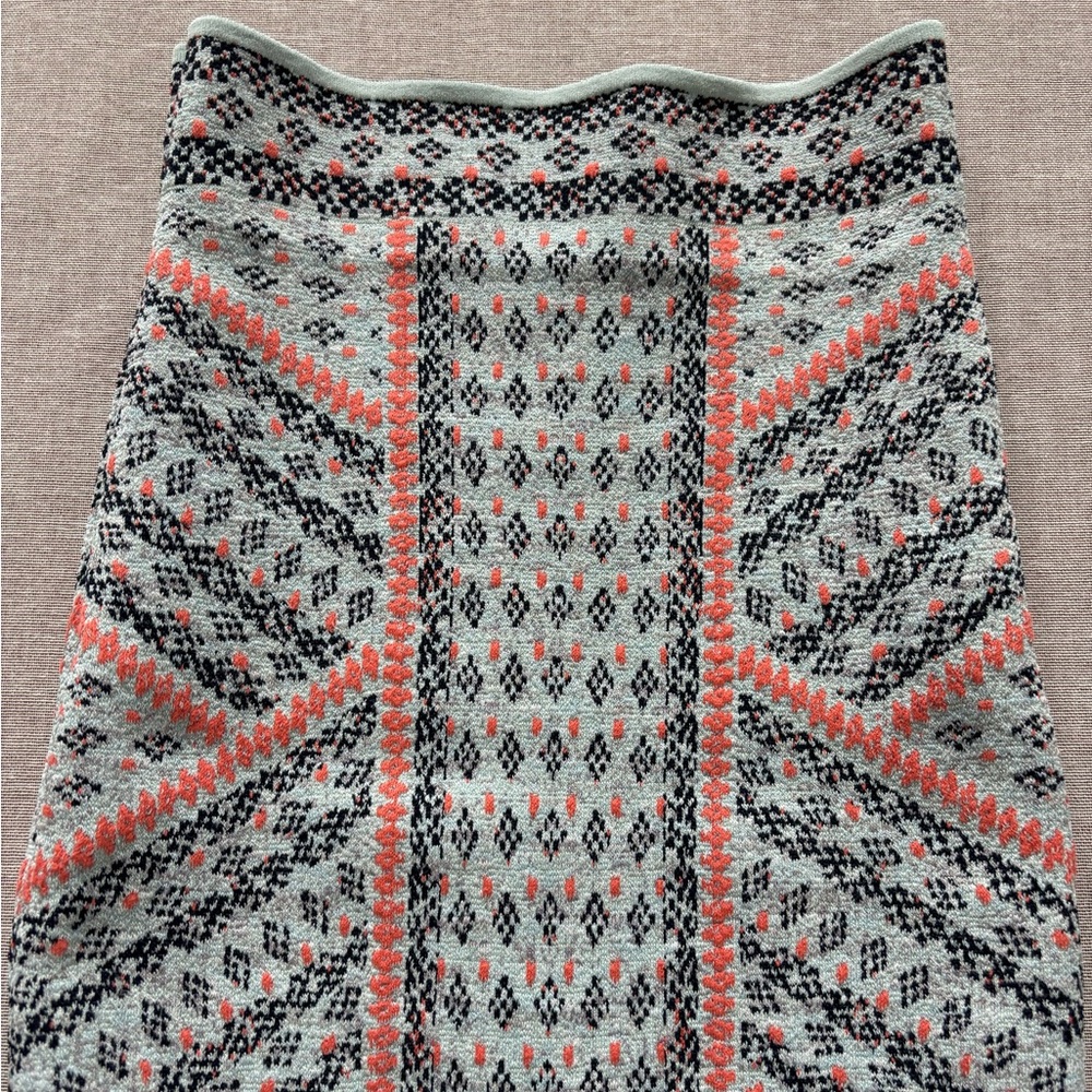 BCBG Max Azria pastel bodycon pencil skirt. - Picture 3 of 10